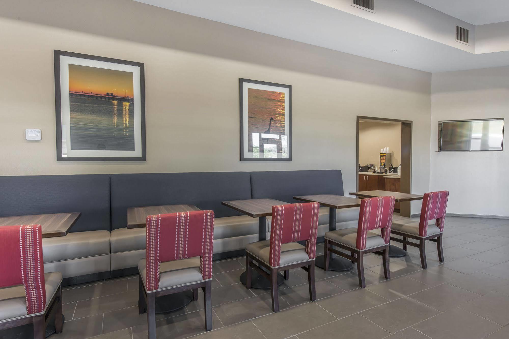 Comfort Suites Dunnellon Near Rainbow Springs Εξωτερικό φωτογραφία